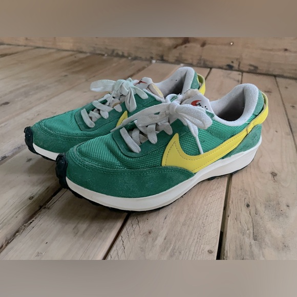 Nike Shoes - Nike Waffle Debut Vintage Stadium Green Opti Yellow DX2931-300 Women's Size 6